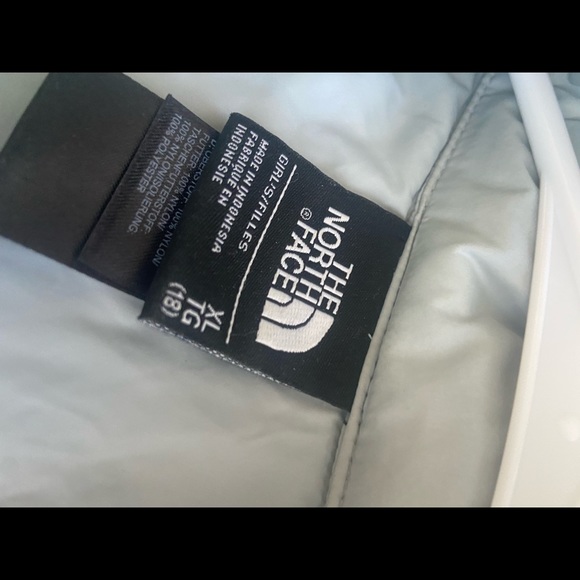North Face ultralight jacket - Picture 4 of 7